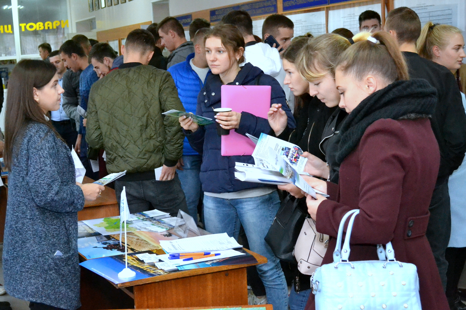 Ярмарок вакансій як перспектива працевлаштування молодих фахівців